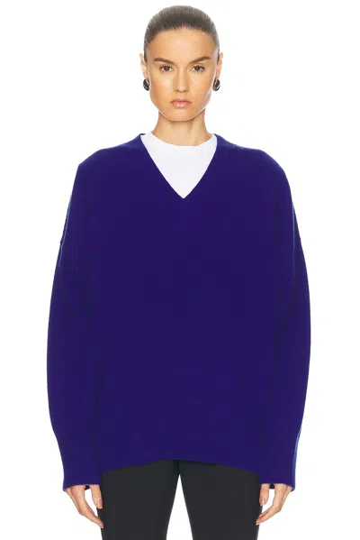 ROHE COMPACT KNITTED V-NECK JUMPER