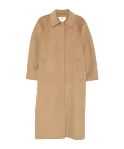 Rohe Raglan-sleeve Concealed-fastening Coat In Brown