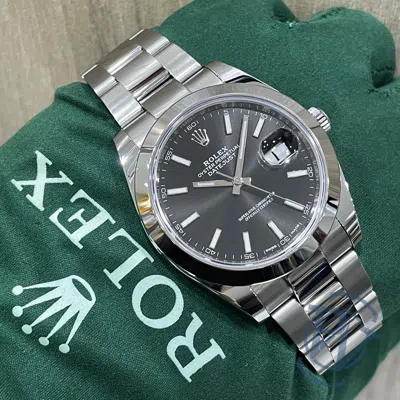 Pre-owned Rolex Datejust 41 Smooth Bezel Black Index Oyster 126300 Complete Unworn
