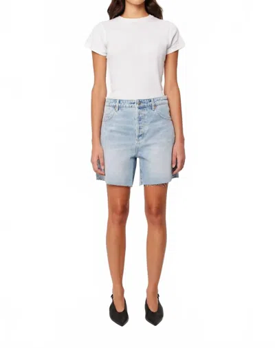 Rolla's 90s Relaxed Jean Shorts In Longbeach Wash In Blue