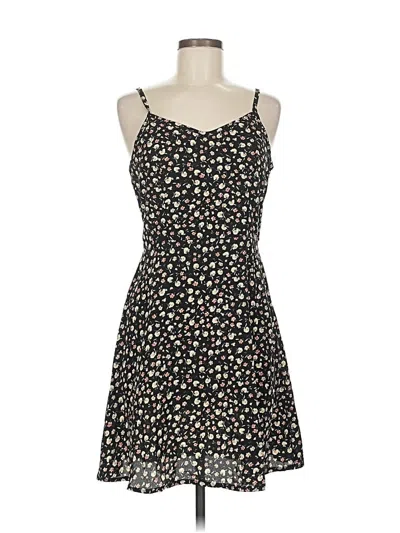 Pre-owned Romwe Casual Dress In Black