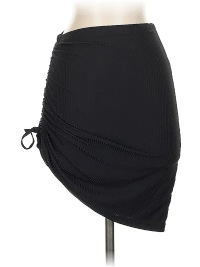 Pre-owned Romwe Casual Skirt In Black