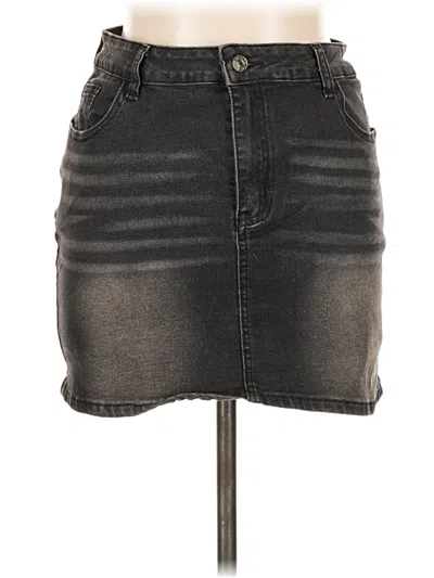 Pre-owned Romwe Denim Skirt In Black
