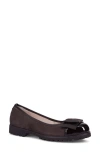 Ron White Ivale Bow Flat In Brown