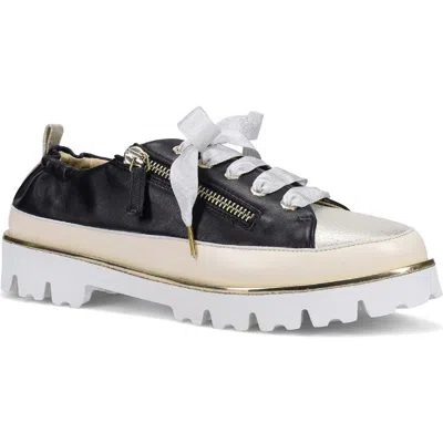 Ron White Ninazee Ultralight Lace-up Sneaker