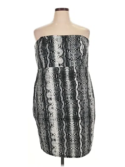 Pre-owned Ronni Nicole Cocktail Dress In Silver