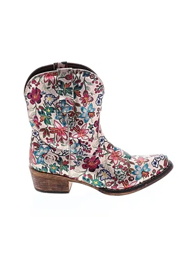 Pre-owned Roper Ankle Boots In Ivory