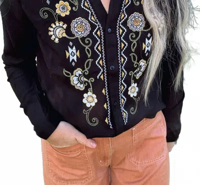 Roper Women's Embroidered Floral Long Sleeve Top In Black