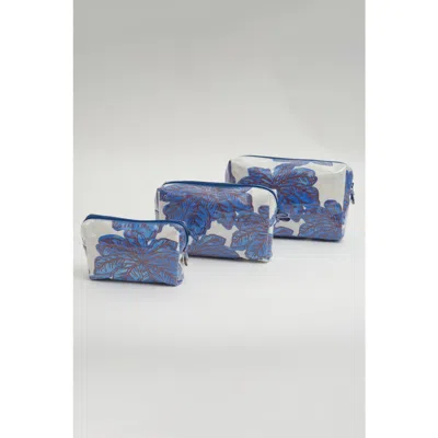 Ro's Garden Gogo Cosmetic Bag In Blue