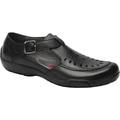 Ros Hommerson Cameo Flat In Black Leather