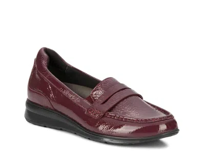 Ros Hommerson Dannon Penny Loafer In Burgundy