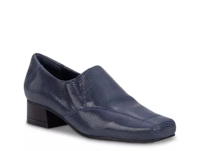 Ros Hommerson Extra Wide Width Eagan Pump In Blue