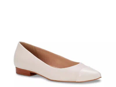 Ros Hommerson Extra Wide Width Remi Flat In White