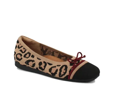 Ros Hommerson Noelle Flat In Animal Print