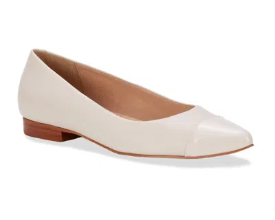 Ros Hommerson Remi Flats Women's Ivory Patent Leather Slip On Gal1807 In White
