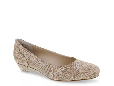 Ros Hommerson Tabitha Pump In Brown