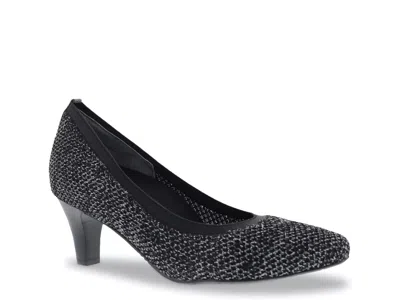 Ros Hommerson Wide Width Kitty Pump In Black