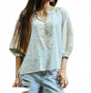Rose & Rose Oval Applique V-neck Top In White/ Gold In White