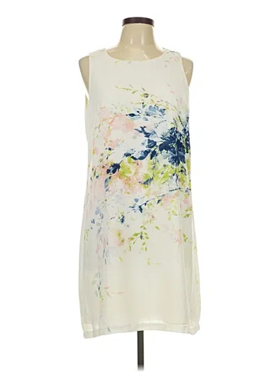 Pre-owned Rose + Olive Casual Dress In Ivory