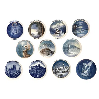 Pre-owned Rosenthal 11 Antique Christmas Wall Ceramic Plates Collection, 1932-1943 In Gray
