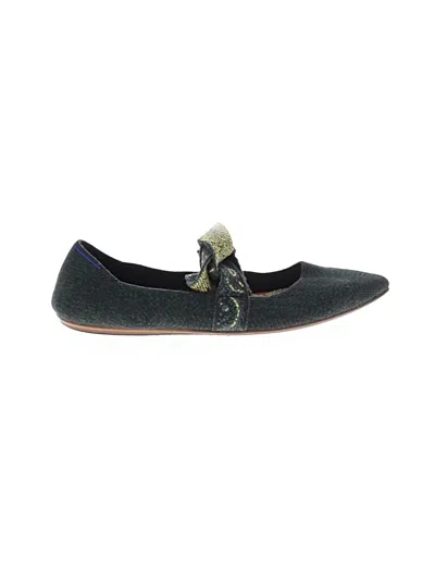 Pre-owned Rothys Flats In Green