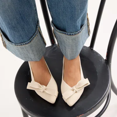 Rothys The Bow Point Ii In White