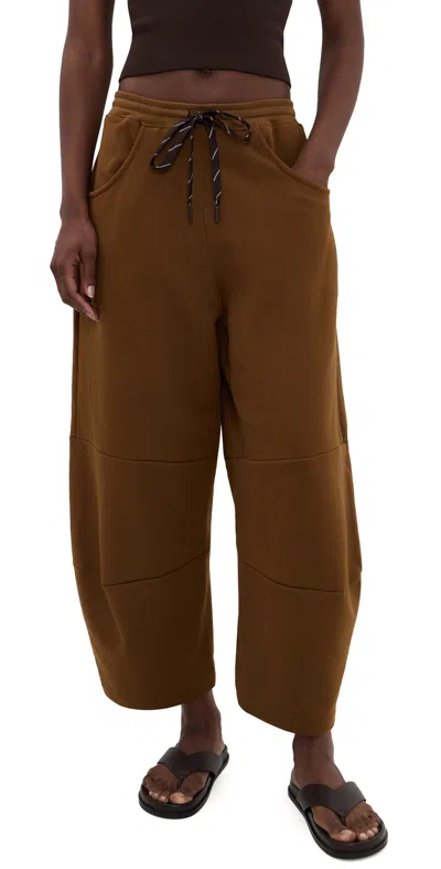 Roucha Pace Sweatpants Dark Tan In Brown