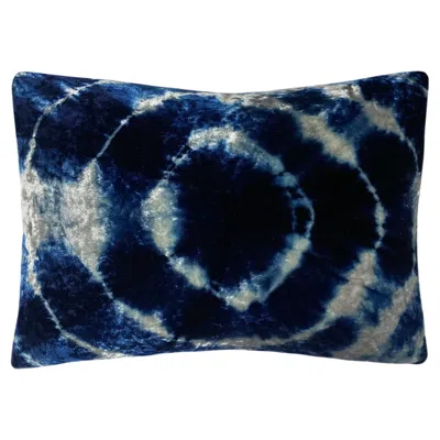 Pre-owned Rousseau Hand Dyed Silk Velvet Pillow, Silver & Indigo Blue Halo Abstract Pattern