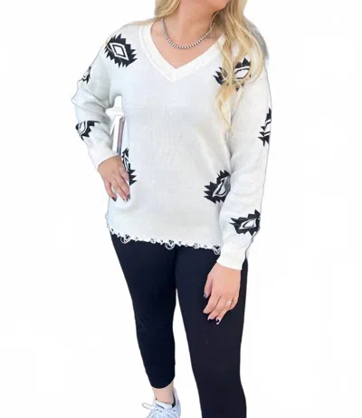 Rowdy Crowd Silverton Aztec Sweater In White In Beige