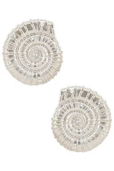 Rowen Rose Conch Shell Earrings In Metallic