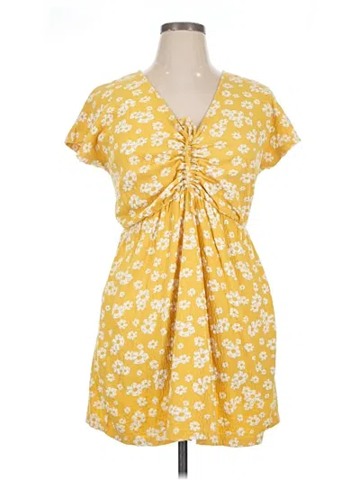 Pre-owned Roxy Casual Dress In Yellow