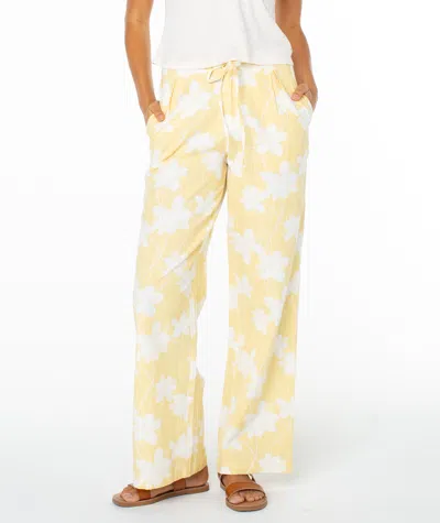 Roxy Mavericks Trouser In Yellow