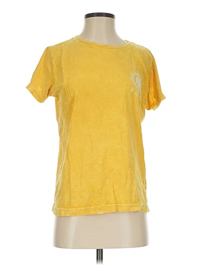 Pre-owned Roxy Short Sleeve T-shirt In Yellow