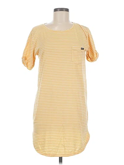 Pre-owned Roxy Short Sleeve T-shirt In Yellow
