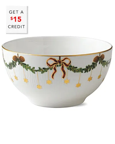 Royal Copenhagen 1.75qt Star Fluted Christmas Bowl