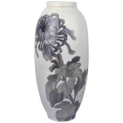 Pre-owned Royal Copenhagen Early 20th Century  Porcelain Vase With A Large Chrysanthemum In Transparent