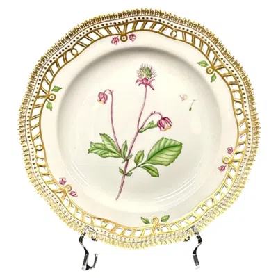 Pre-owned Royal Copenhagen Flora Danica 9" Plate, Geum Rivale L, Gilt Border In Gold