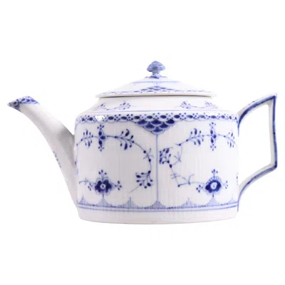 Pre-owned Royal Copenhagen Model 684 Classic Blue Fluted Teapot.