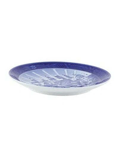 Pre-owned Royal Copenhagen Porcelain 2008 Copenhagen Christmas Decorative Plate In Blue