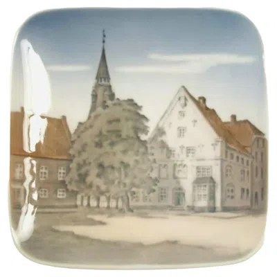 Pre-owned Royal Copenhagen - Torvet Tønder - Vintage Collector Plate - Mid 20th Century In Gray