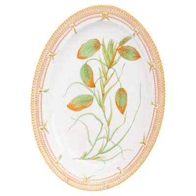 Pre-owned Royal Copenhagen Two Large  Flora Danica Porcelain Serving Platters 20th Century. In Sand