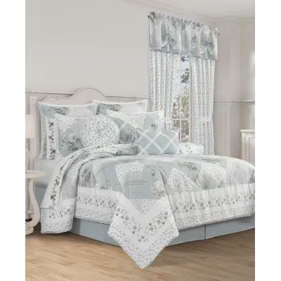 Royal Court Bungalow Comforter Set In Spa