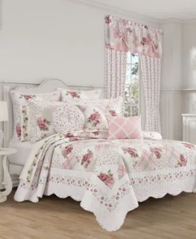 Royal Court Bungalow Quilt Sets In Rose