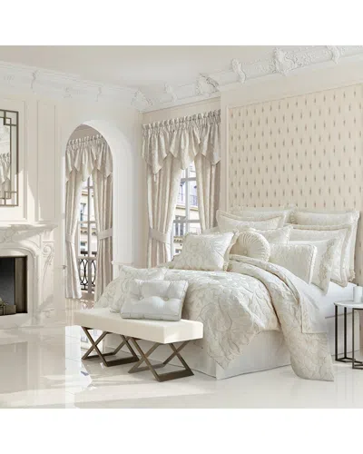 Royal Court J. Queen New York La Boheme Comforter Set In Neutral
