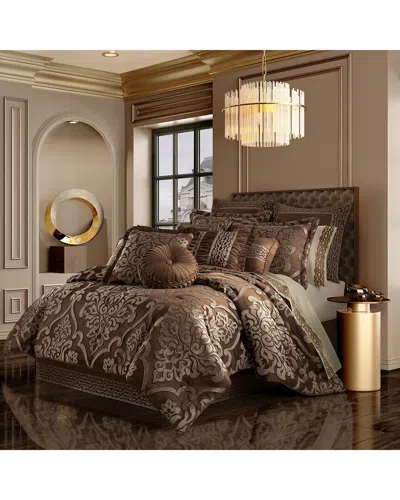 Royal Court J. Queen New York Surano Comforter Set In Brown