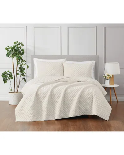 Royal Velvet Diamond Velvet Quilt Set