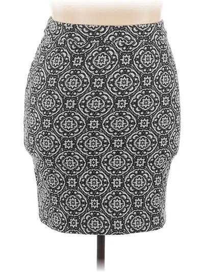 Pre-owned Roz & Ali Casual Skirt In Gray