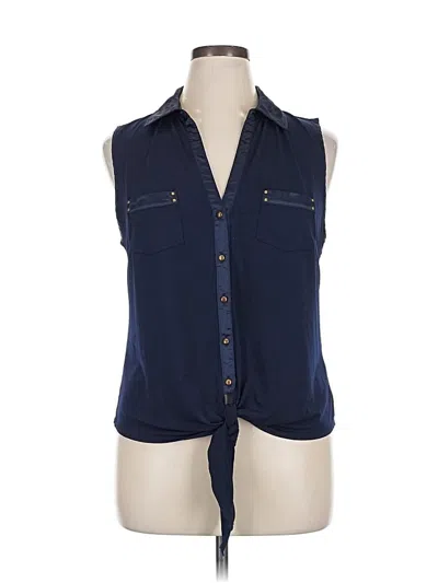 Pre-owned Roz & Ali Sleeveless Button Down Shirt In Blue