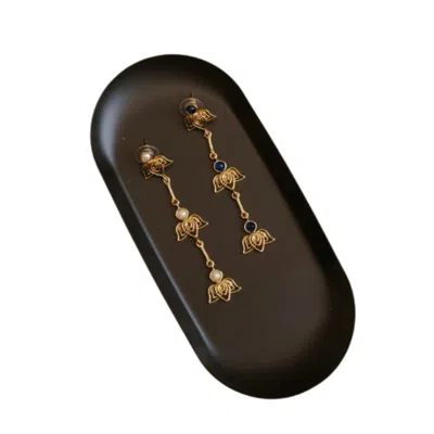 Roz Women's White Nilfer - Pearl In Black