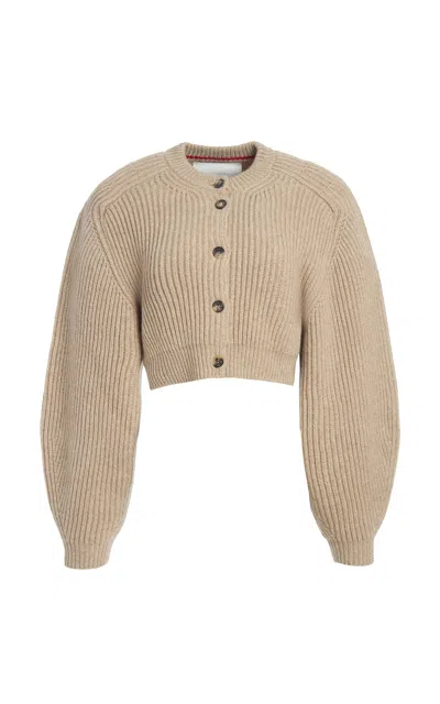 Rùadh Moda Operandi In Neutral